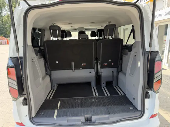 Ford Tourneo Custom 8 míst
